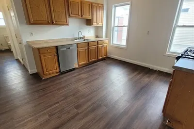 11 West Chestnut St #3 1
