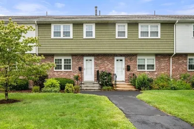 22 Hemlock Cir #22