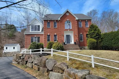 121 Cedar St 1