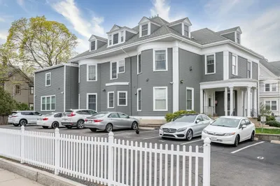 180 Summer St #201