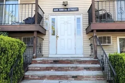 220 Smith St #12