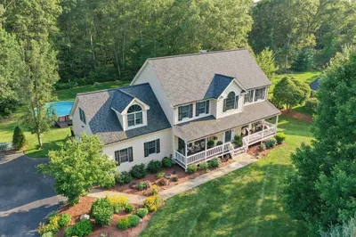 82 Laurel Ln 1