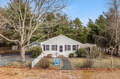 42 Wareham Lake Shore Dr
