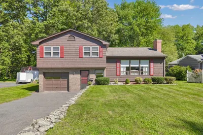109 Pinecrest Dr