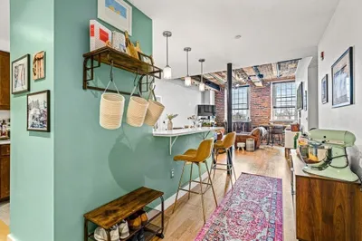 130 John St #144