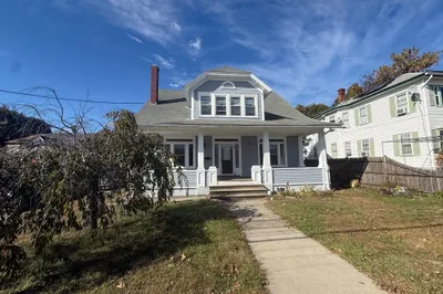 66 Riverside St