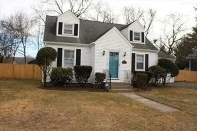 25-27 Ferris Avenue #2 1