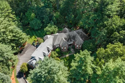 24 Davis Rd 1
