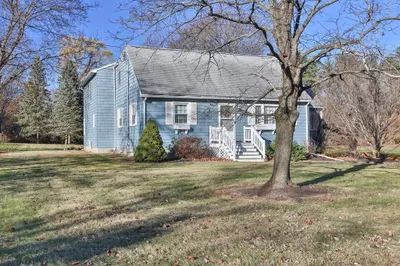 13 Collins Dr
