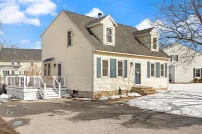 10 Fenwick Cir 1
