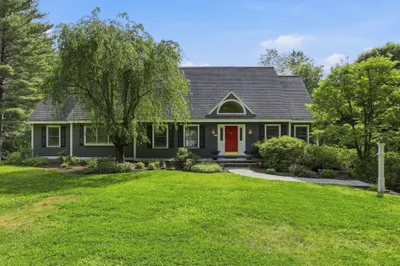 88 Esterbrook Rd 1