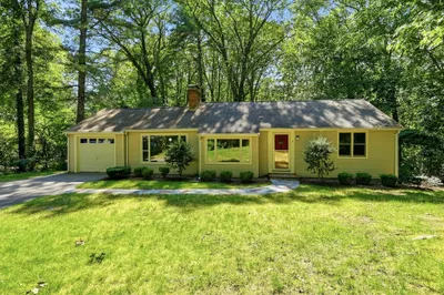 5 Hayden Ln 1