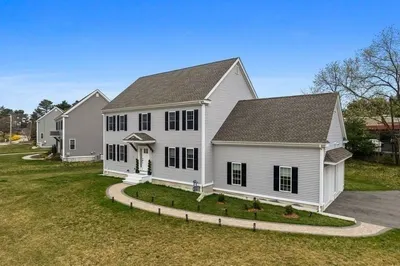 6 Connor Ln