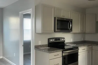 26 1/2 Bliss Street` St #1
