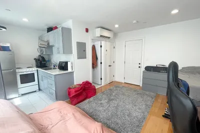 325 Newport Avenue #44 1