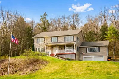 122 Maybrook Rd 1