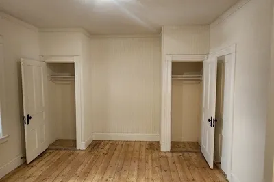 18 Elizabeth St #2 1