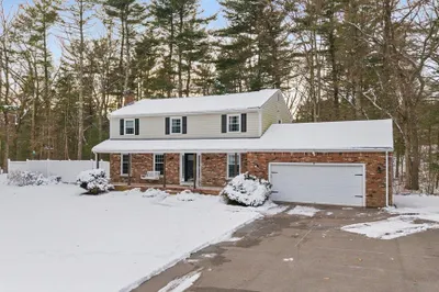 8 Ridgefield Rd