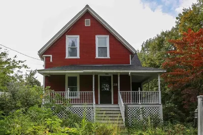 289 Main St