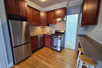 84 W Cedar St #7 1