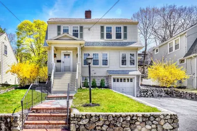 79 Damon Ave