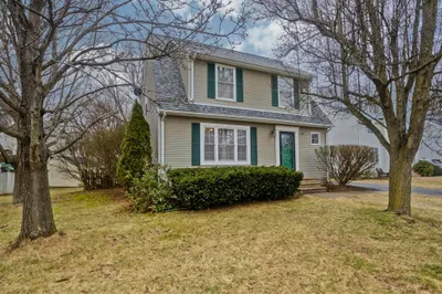 48 Schuyler Dr 1