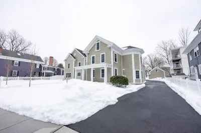 54 South St #3