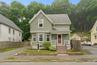 86 Verona St