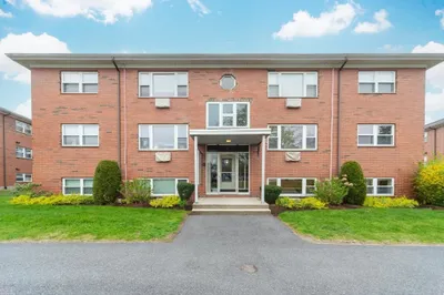 41 Warren St #B2