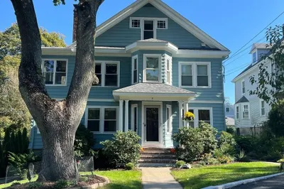 9 Arlington St #1
