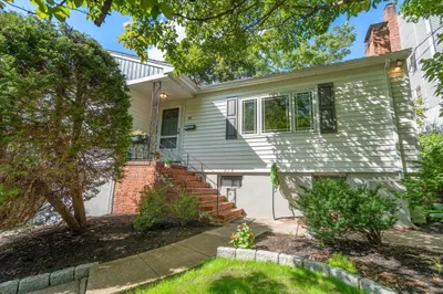 38 Hazelmere Rd 1