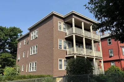 21 Woodman St #3 1