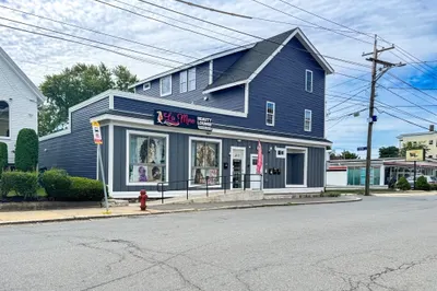 90 Essex St 1