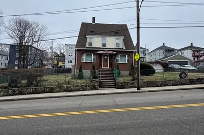 618 Harvard St 1