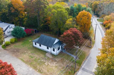 80 Gifford Rd 1