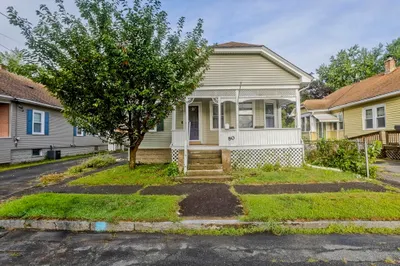 80 Stewart St 1