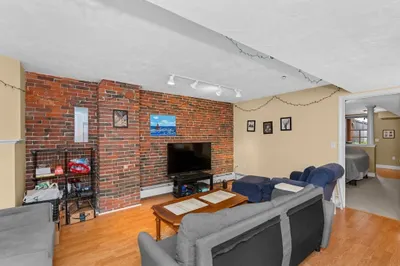 12 Auburn Street #1