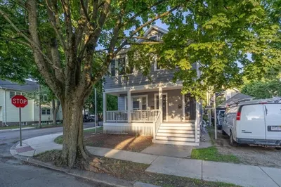 127 Palmer St #2