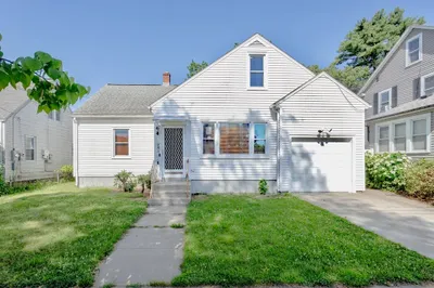 254 Redlands Street 1