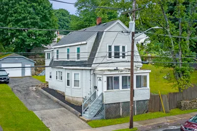 300 Lynn St