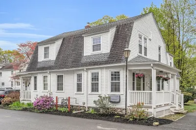 6 Temple Pl #6