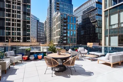 133 Seaport Blvd #617 1