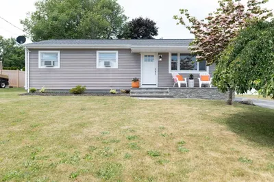 11 Ann Ave 1