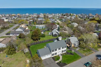 106 Colonial Rd 1