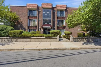 180 Mountain Ave #12 1