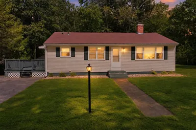 42 Lakeview Dr 1