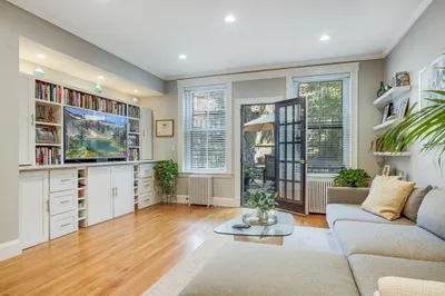 381 Marlborough St #1