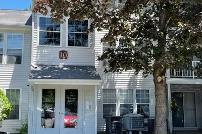 10 Walden Drive #7
