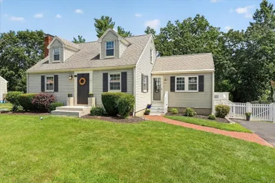 39 Gerard Rd 1