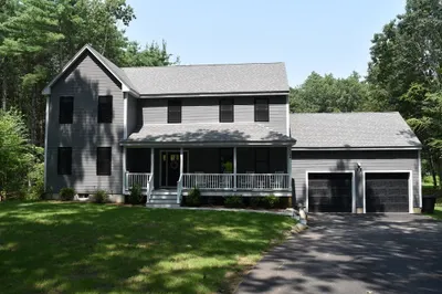 63 Locust St 1
